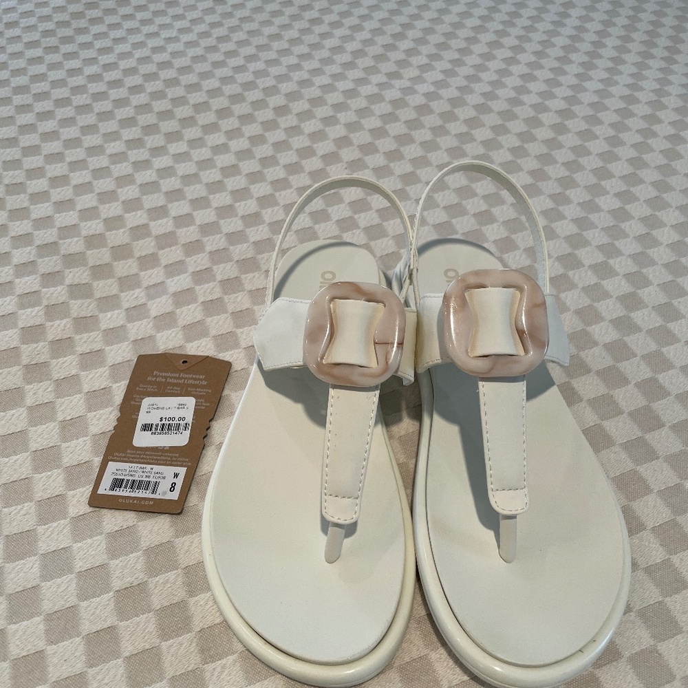 Olukai White Sandels W8